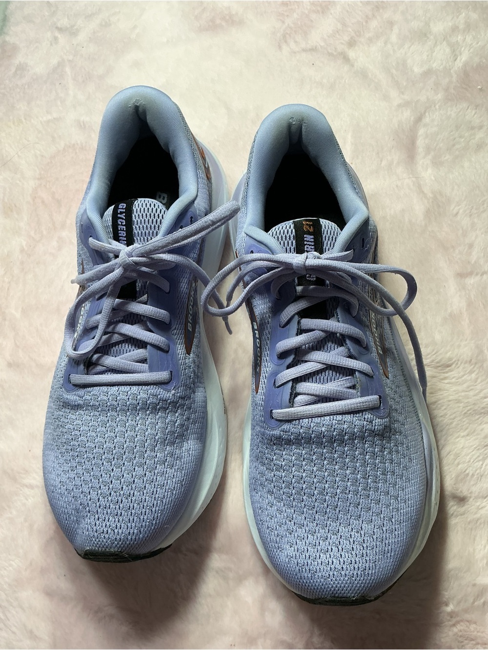 Brooks Women's Sneakers in Light Lavender b86